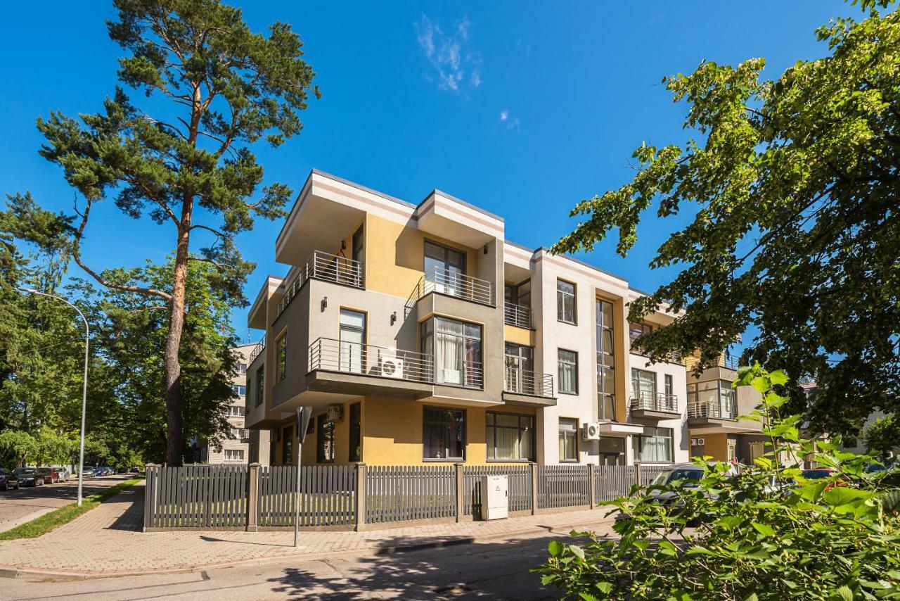 Black Pearl Apartments Jūrkalne Extérieur photo